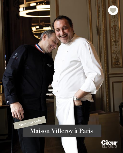 Moment  volé  avec @sebastiensanjou et @xavierthuizat à @maisonvilleroy
.
Avez-vous remarqué que les pointures ne se prennent pas la tête ? Plus ils sont grands, moins l’égo déborde… @sebastiensanjou et @xavierthuizat font un beau duo “chef et sommelier“ au bar @grappille et au restaurant @trentetroisparis . Avec eux, nous avons travaillé les accords mets et thés, (spécialement pour ce reportage), on a creusé la question avec beaucoup d’expertise autour du verre et de la tasse, mais on a aussi bien rigolé. Comme d’habitude.
.
👉 À découvrir dans la revue @lecoeurdeschefs Numéro 19 "Les moments volés"
.
❤️ Entrez dans l’itinéraire “La Route du Coeur” ! Devenez ambassadeur/diffuseur de @lecoeurdeschefs en partageant la revue dans votre Maison (Lien en bio : « La Route du Coeur ».) Vous pouvez également vous abonner ou commander un numéro paru (Lien en bio : « La boutique »).
.
#lecoeurdeschefs #momentsvolés #maisonvilleroy #sebastiensanjou #xavierthuizat