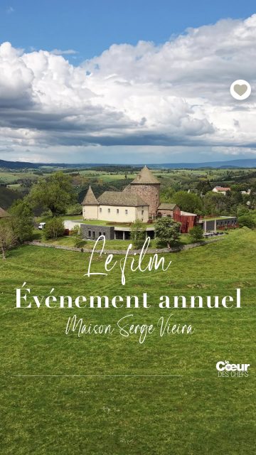 Vous avez 7 minutes ? Voici le film officiel de l’événement annuel 2026 @lecoeurdeschefs à la Maison Vieira @relaischateauxsergevieira dans le Cantal ! 
.
Ceux qui étaient avec nous sont heureux de voir les images, et ceux qui ont raté ça prendront leur revanche 👉les 16/17 Mai 2027, pour les 10 ans du Coeur des Chefs ! (😉Vous le notez dans l’agenda ?) 
.
Dans cette version longue, vous retrouverez :
-le « before », le dîner gastronomique du dimanche soir 
-Les tables rondes du lundi matin, les échanges entre professionnels qui font avancer tout le monde
-le pique-nique « à la bonne franquette mais à la Maison Vieira » !
.
📸Images (y compris drone !) de @treizelux Caroline et Ludovic, pour @lecoeurdeschefs
#lecoeurdeschefs #evenementannuel #gastronomie #maisonvieira #cantal