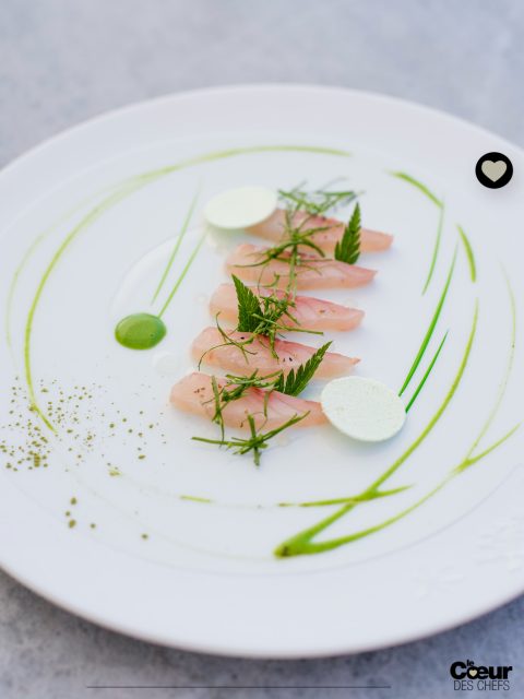 Recette racontée : la philosophie des poissons de lacs d’ @emmanuel.renaut , à retrouver dans la revue Le Coeur des Chefs automne/hiver 2026 : le numéro 20 sera dévoilé le 23 novembre 2026, puis la revue sera envoyée aux abonnés et diffuseurs qui l’auront commandée.

👉 La revue semestrielle @lecoeurdeschefs n’est pas en kiosque : abonnez-vous sur le site pour le recevoir avant le 16 octobre pour recevoir le prochain numéro (Lien en bio : « La boutique »)
.
❤️ Entrez dans l’itinéraire “La Route du Coeur” ! Devenez ambassadeur/diffuseur de @lecoeurdeschefs en partageant la revue dans votre Maison (Lien en bio : « La Route du Coeur ».) 
.
#lecoeurdeschefs #emmanuelrenaut #recetteracontée #flocondesel #gastronomie